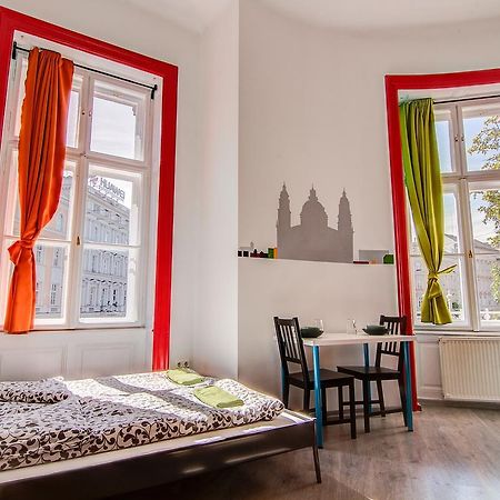 Pal'S Mini Hostel Budapest Exterior photo